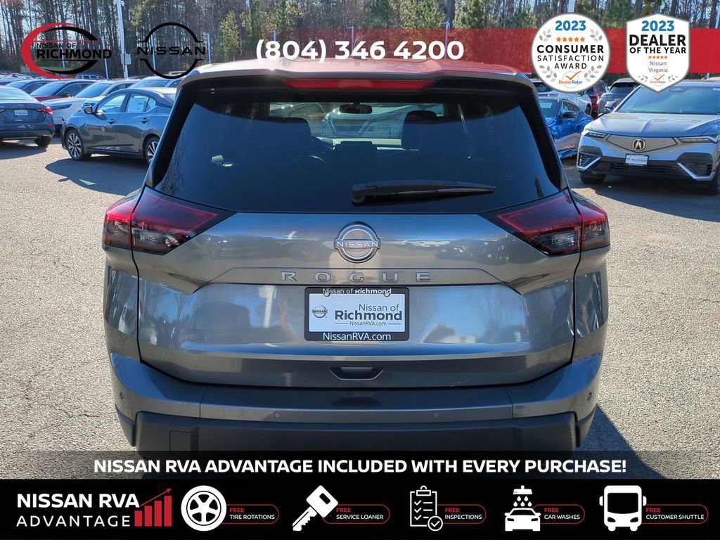 Used 2025 Nissan Rogue SV image 6
