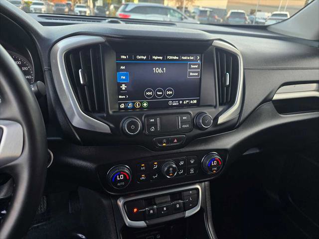 Used 2024 GMC Terrain SLT image 28
