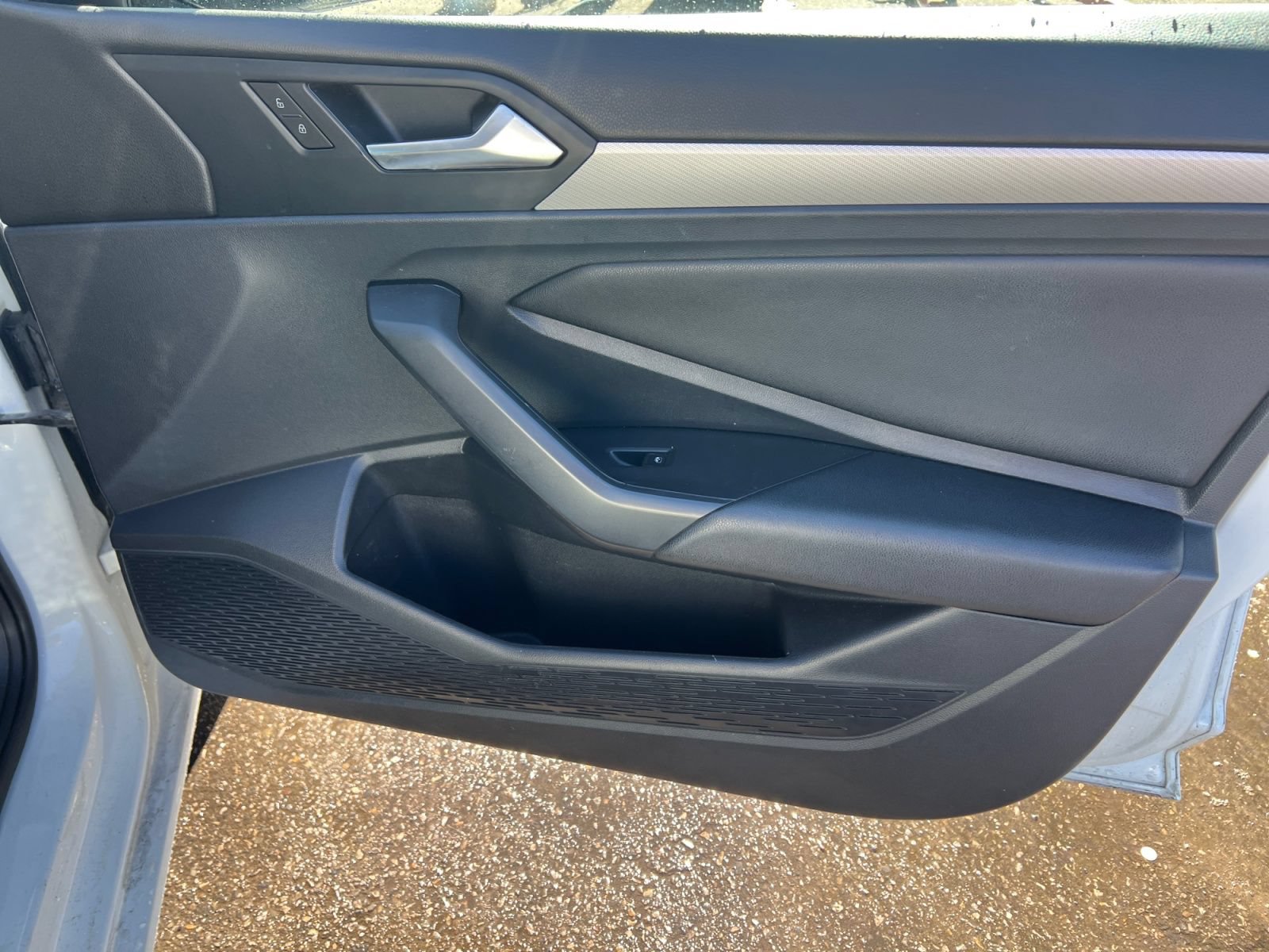 Used 2019 Volkswagen Jetta SE FWD image 17