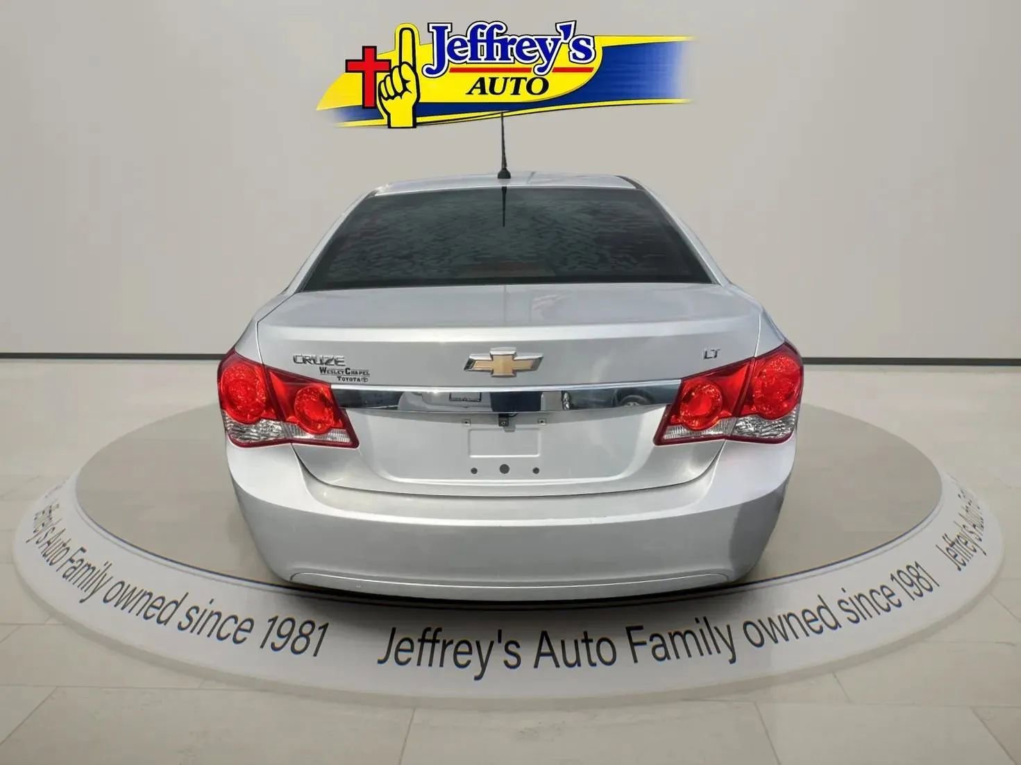 Used 2013 Chevrolet Cruze LT FWD image 3
