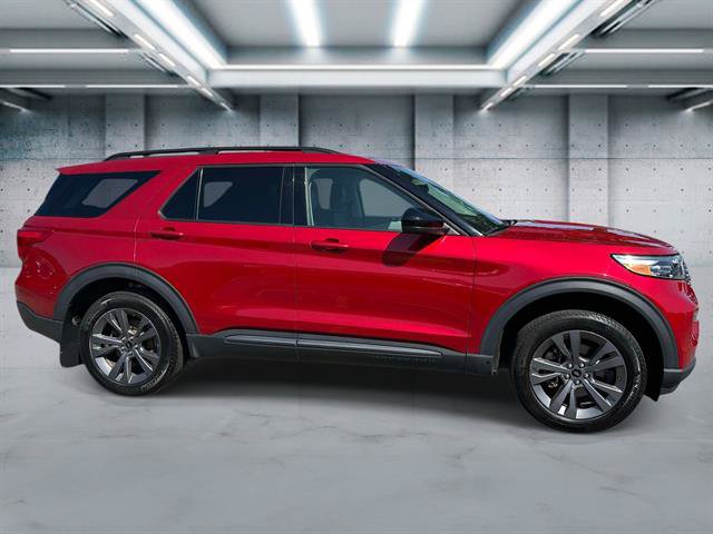 Used 2023 Ford Explorer XLT w/ Equipment Group 202A AWD/4WD image 25
