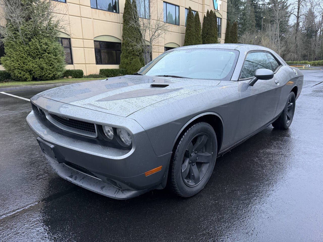 Used 2012 Dodge Challenger SXT image 1