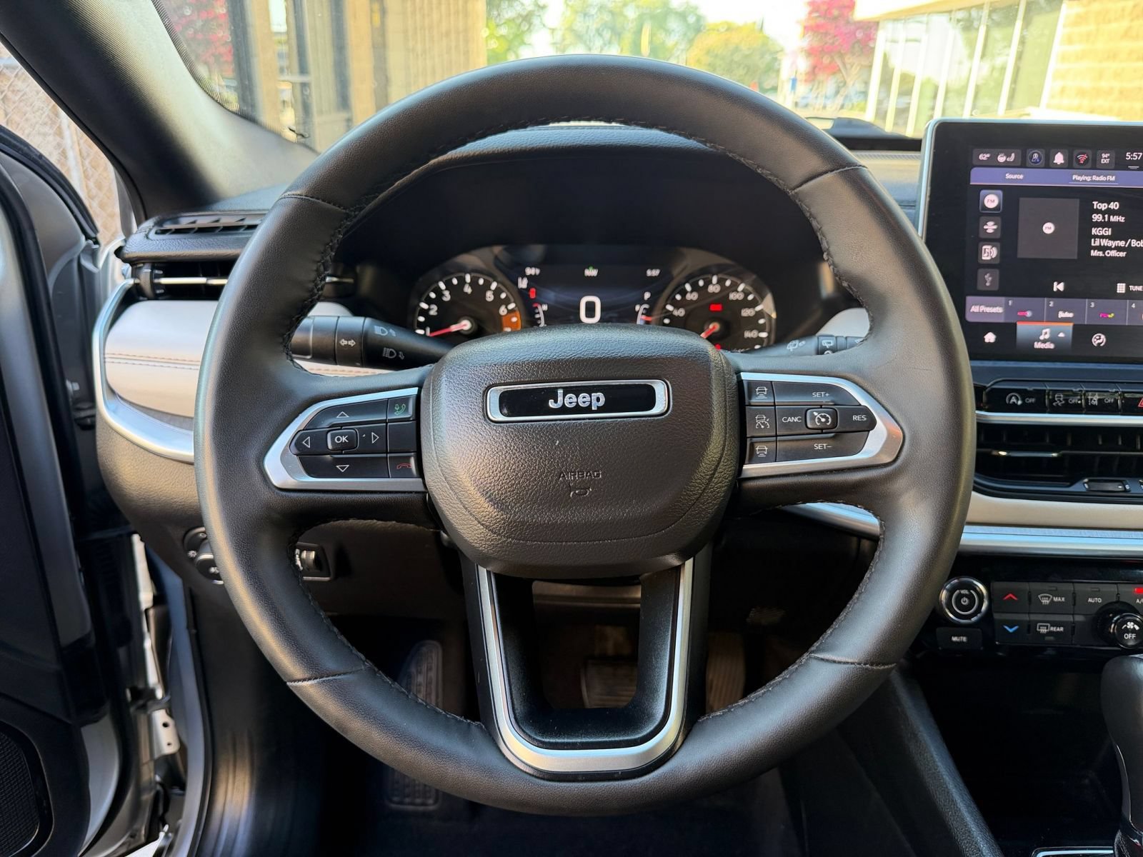 Used 2025 Jeep Compass Limited AWD/4WD image 29