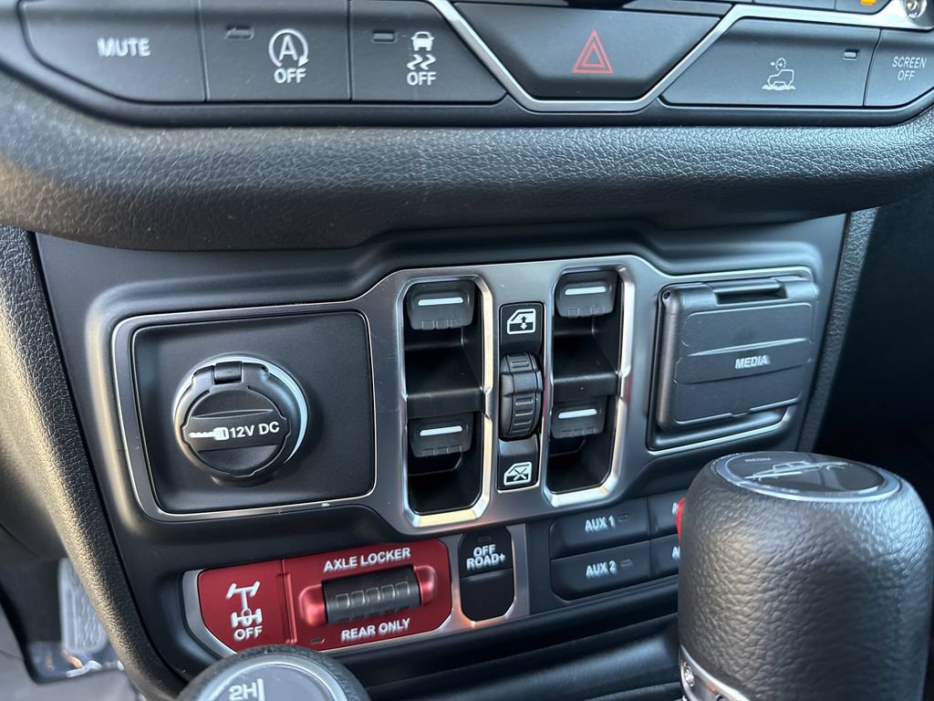 New 2026 Jeep Gladiator Sport AWD/4WD image 32