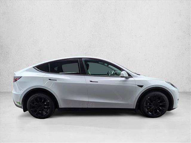 Used 2023 Tesla Model Y Long Range AWD/4WD image 4