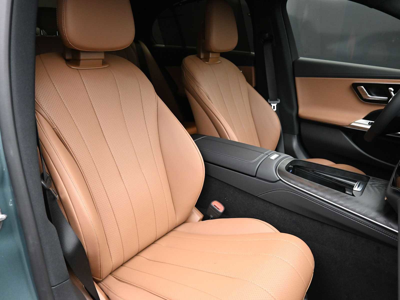 Used 2025 Mercedes-Benz E 450 4MATIC Sedan image 23