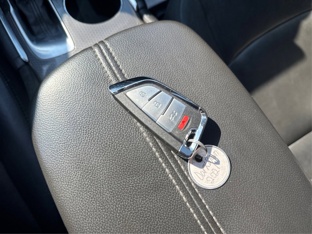 Used 2021 Chevrolet Malibu LT w/ Leather Package FWD image 36