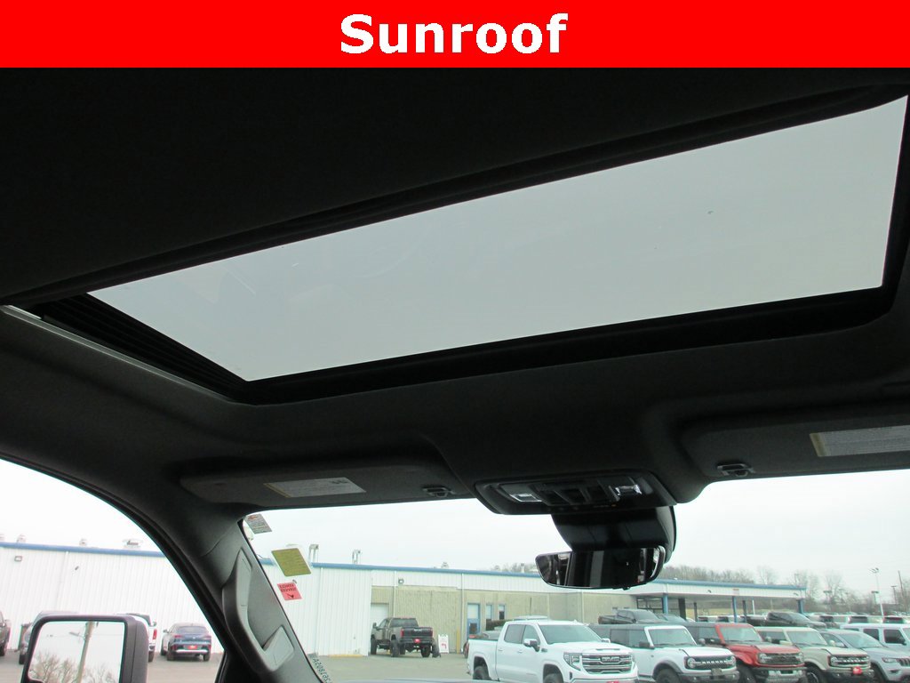 Used 2024 GMC Sierra 3500 Denali w/ Denali Reserve Package image 16