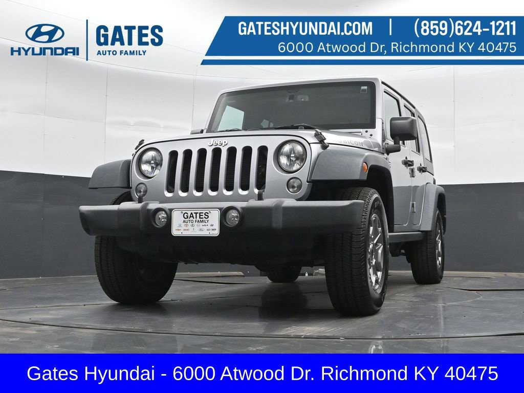 Used 2015 Jeep Wrangler Unlimited Rubicon w/ Max Tow Package AWD/4WD image 31