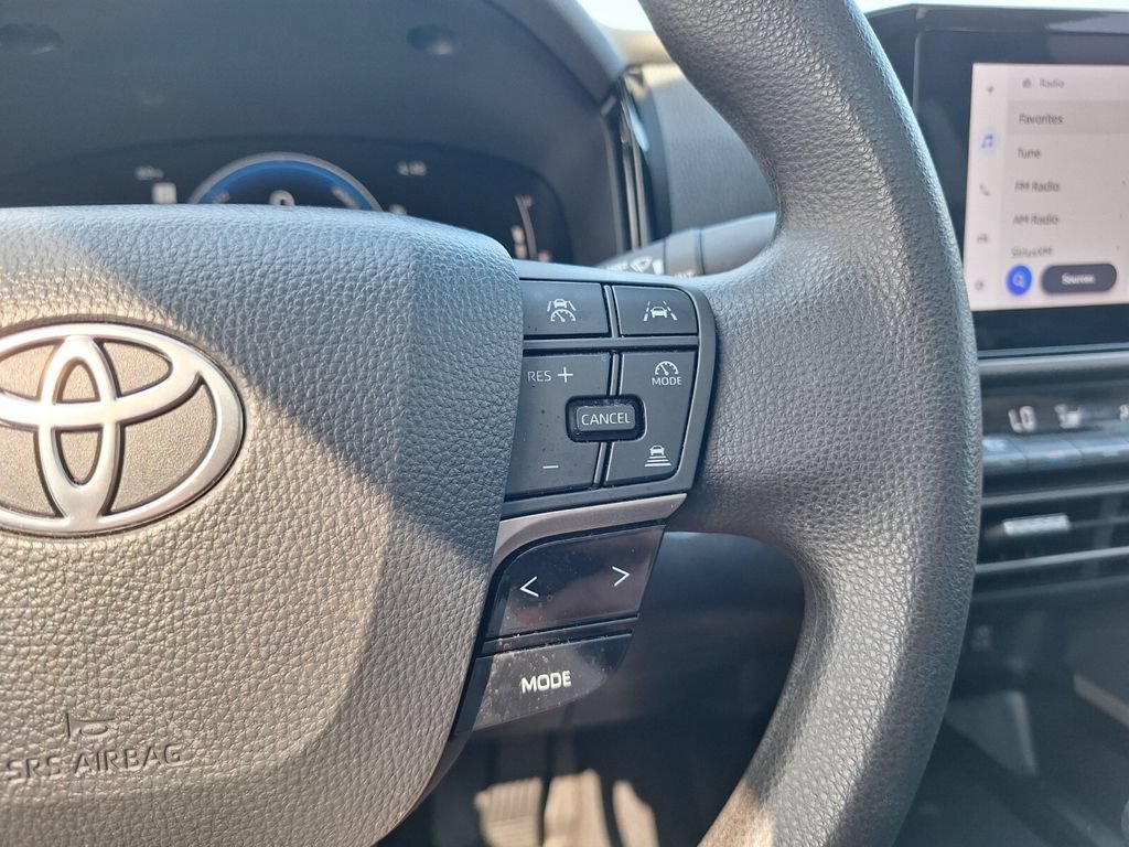 Used 2025 Toyota Camry LE w/ Convenience Package FWD image 18