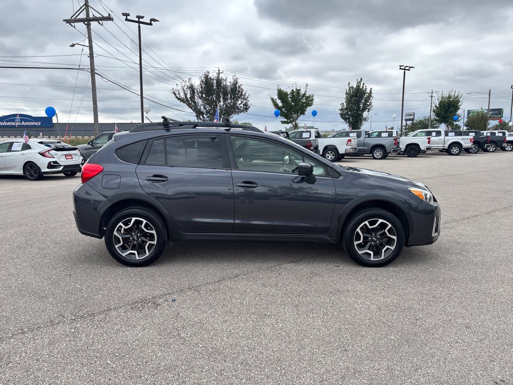 Used 2017 Subaru Crosstrek 2.0i Premium AWD/4WD image 8