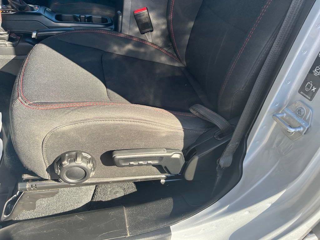 Used 2022 Jeep Wrangler Unlimited Rubicon w/ Steel Bumper Group image 18