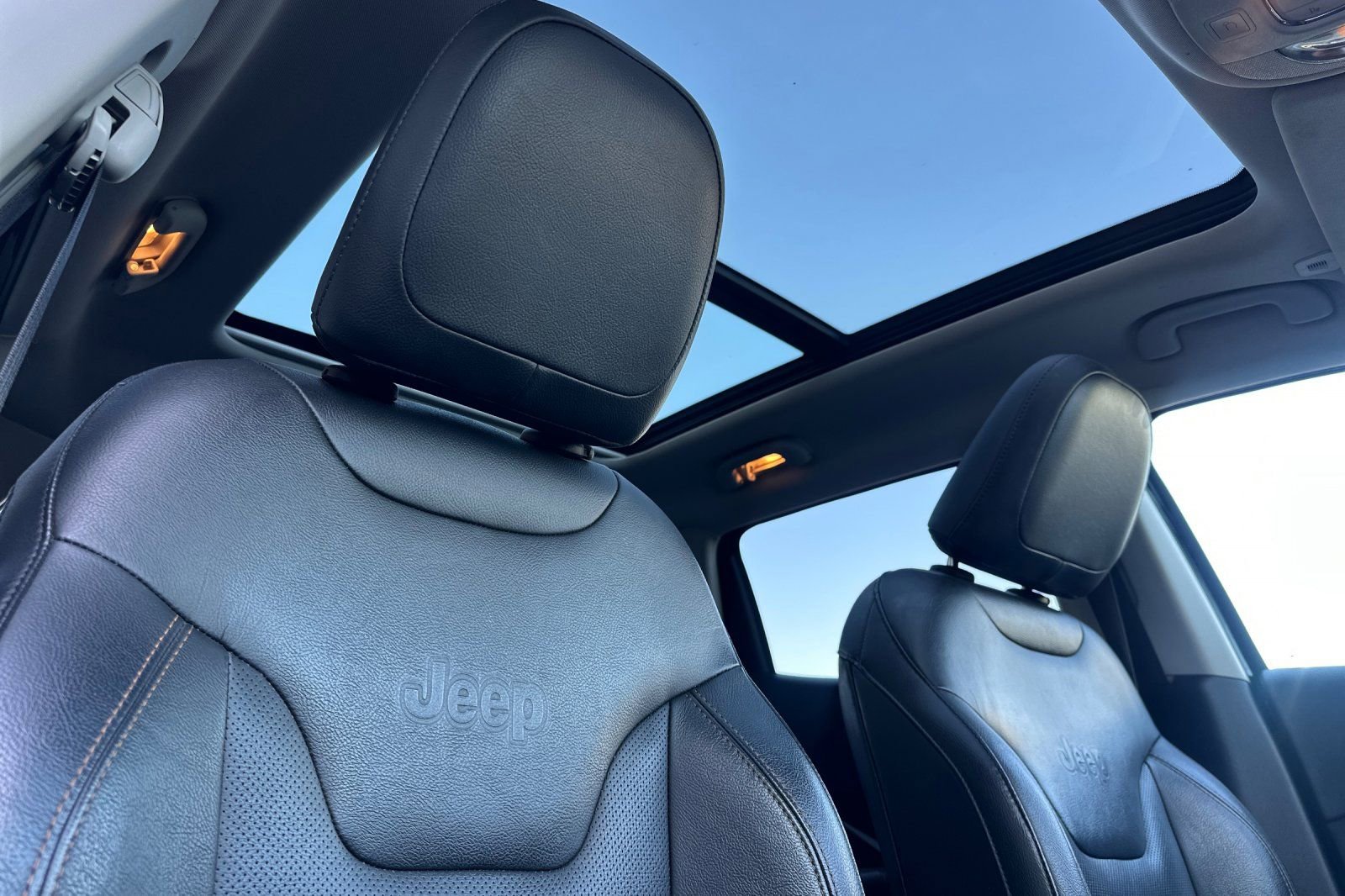 Used 2018 Jeep Compass Limited w/ Navigation Group image 20