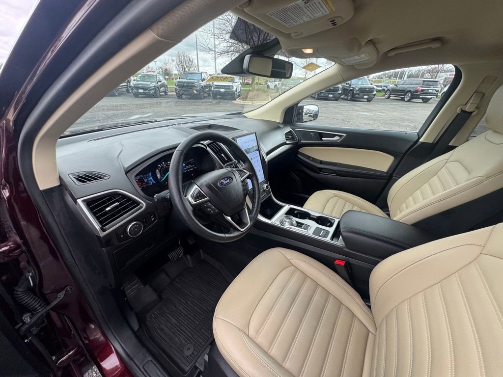 Used 2024 Ford Edge SEL w/ Convenience Package image 7