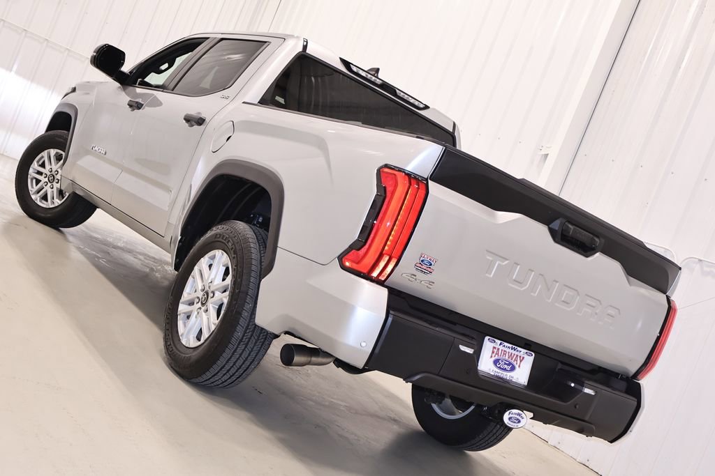 Used 2025 Toyota Tundra SR5 w/ SR5 Convenience Package AWD/4WD image 32
