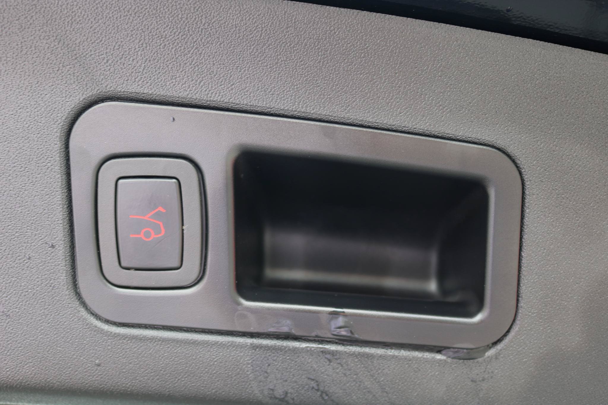 Used 2013 Tesla Model S RWD image 36