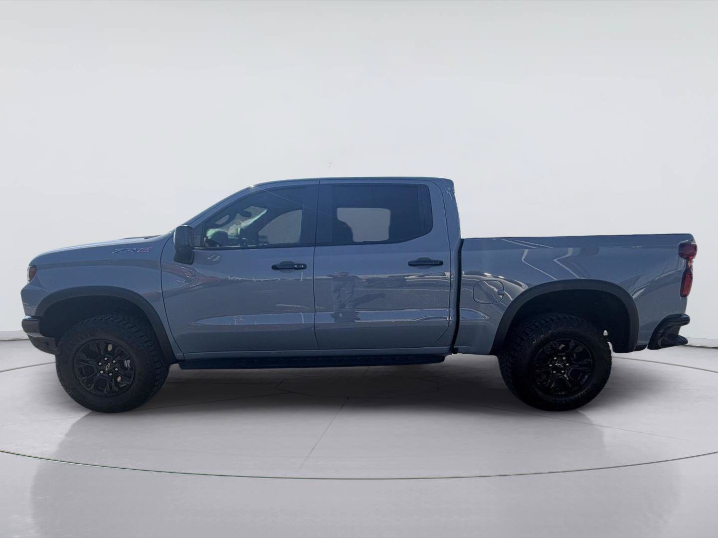 Used 2025 Chevrolet Silverado 1500 ZR2 w/ Technology Package AWD/4WD image 9