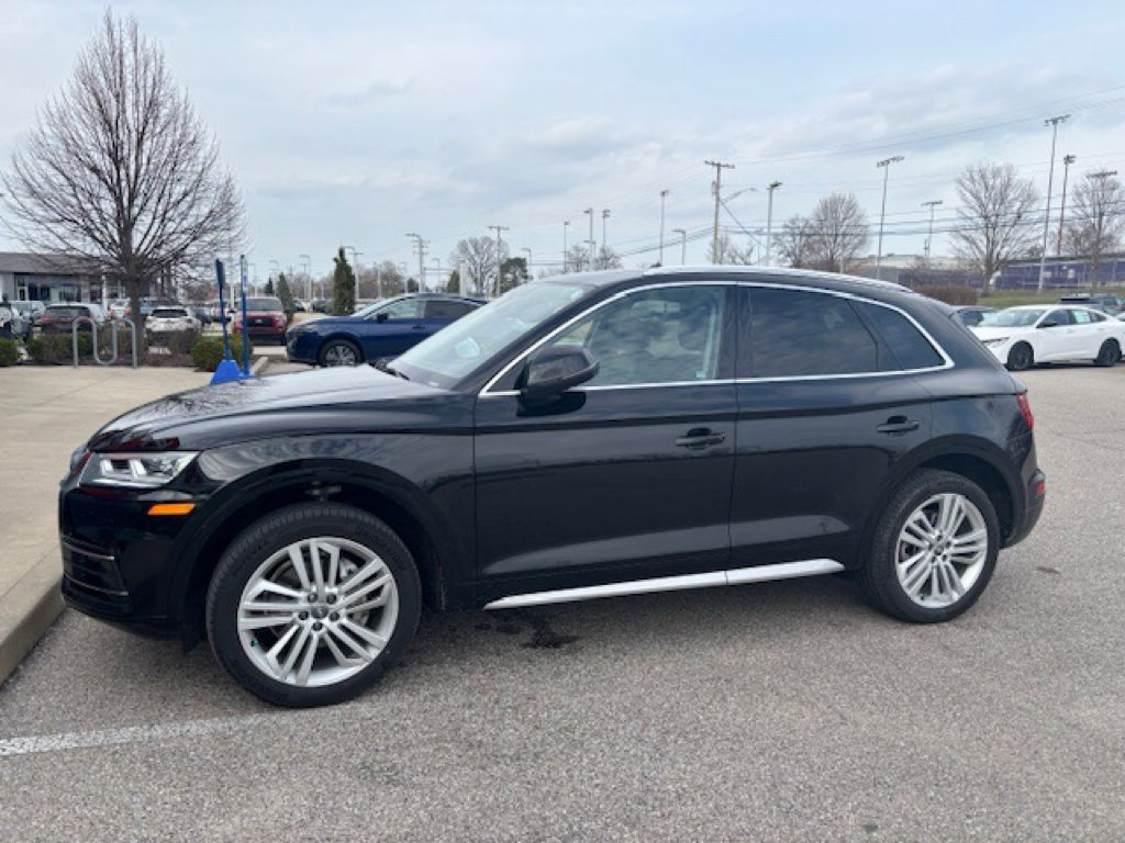 Used 2020 Audi Q5 2.0T Premium Plus w/ Premium Plus Package image 2