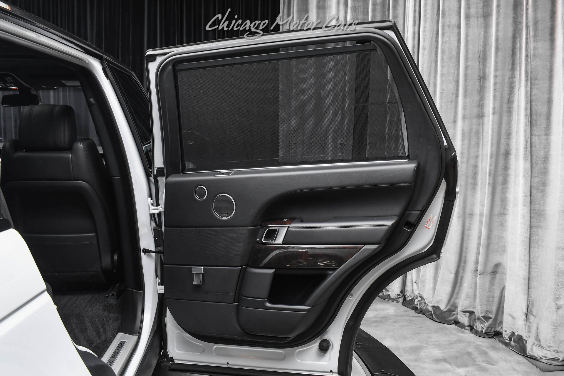 Used 2016 Land Rover Range Rover Long Wheelbase Supercharged image 39