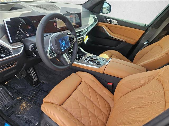 Used 2026 BMW X7 xDrive40i w/ M Sport Package AWD/4WD image 3