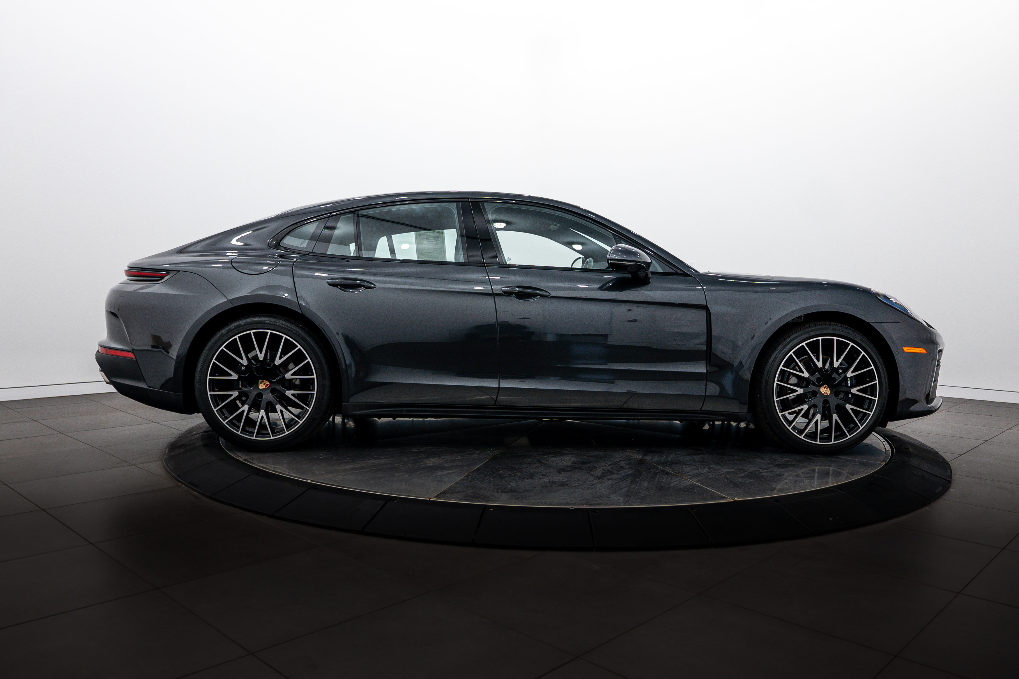 Certified 2026 Porsche Panamera 4 AWD/4WD image 8