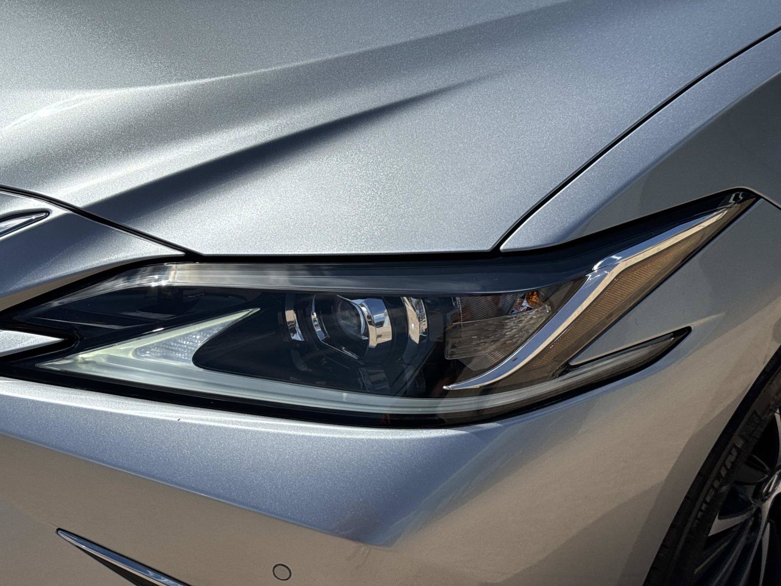 Used 2024 Lexus ES 350 w/ Premium Package FWD image 9