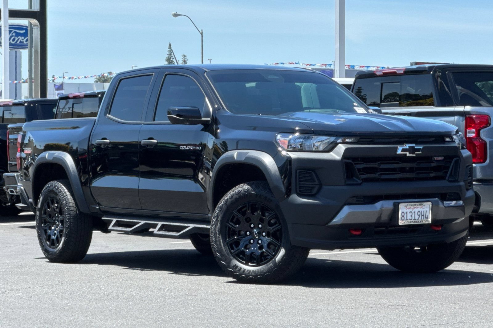 Used 2026 Chevrolet Colorado Trail Boss AWD/4WD image 2