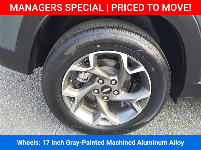 Certified 2025 Chevrolet Trax LT FWD image 18