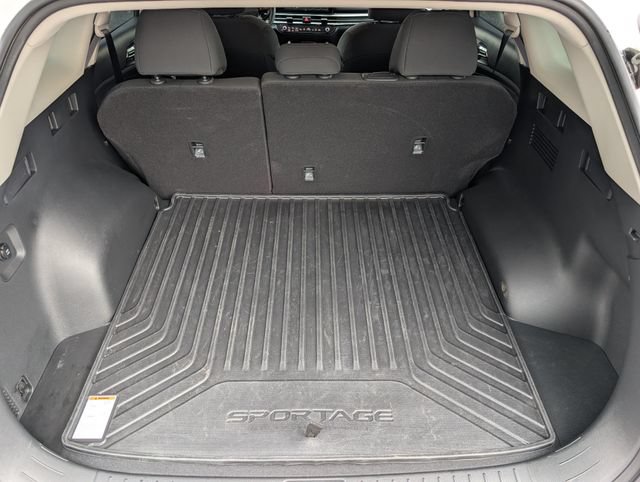Used 2026 Kia Sportage LX FWD image 14