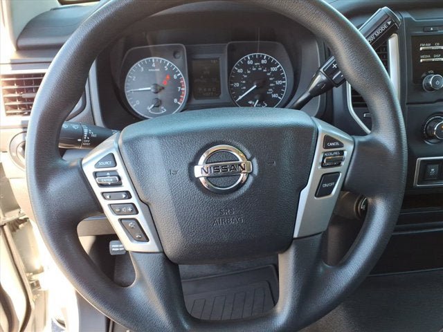 Used 2017 Nissan Titan S AWD/4WD image 17