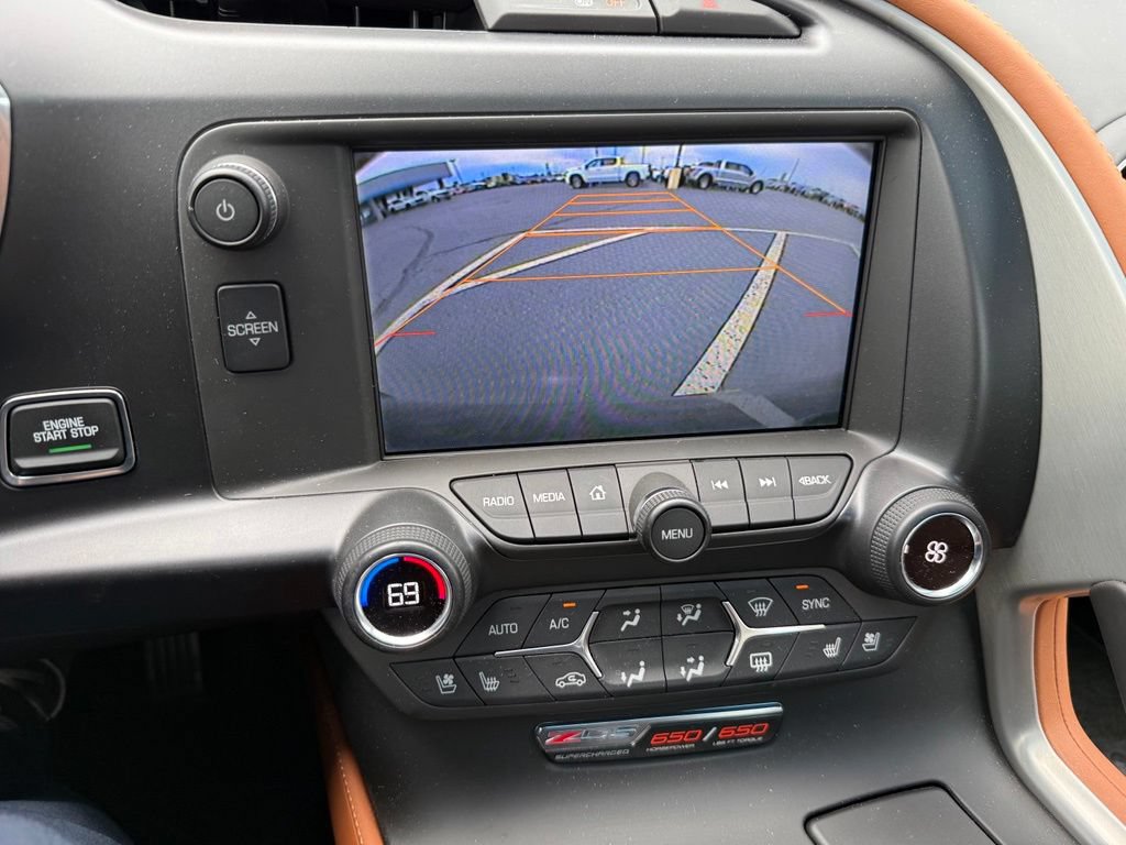 Used 2015 Chevrolet Corvette Z06 w/ 3LZ Preferred Equipment Group RWD image 21