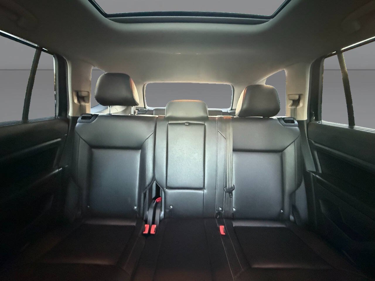 Used 2018 Volkswagen Atlas SEL AWD/4WD image 29