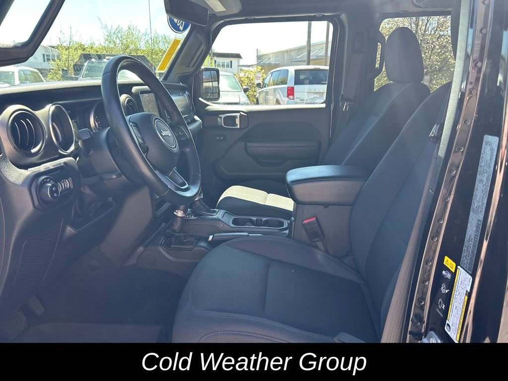 Used 2022 Jeep Gladiator Willys AWD/4WD image 15