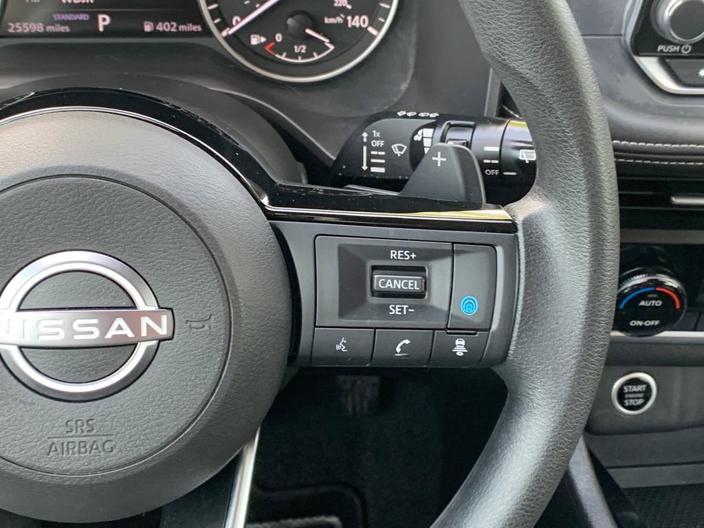 Used 2023 Nissan Rogue SV image 13