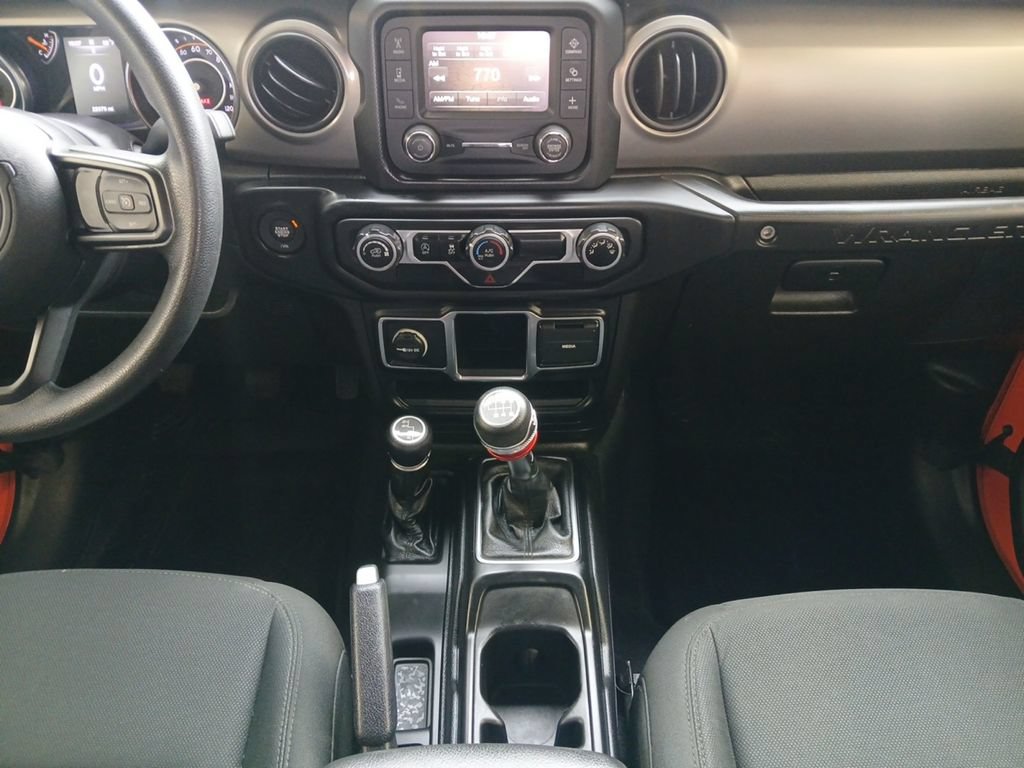 Used 2020 Jeep Wrangler Sport AWD/4WD image 3