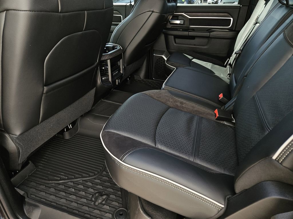 New 2026 RAM 2500 Laramie AWD/4WD image 12