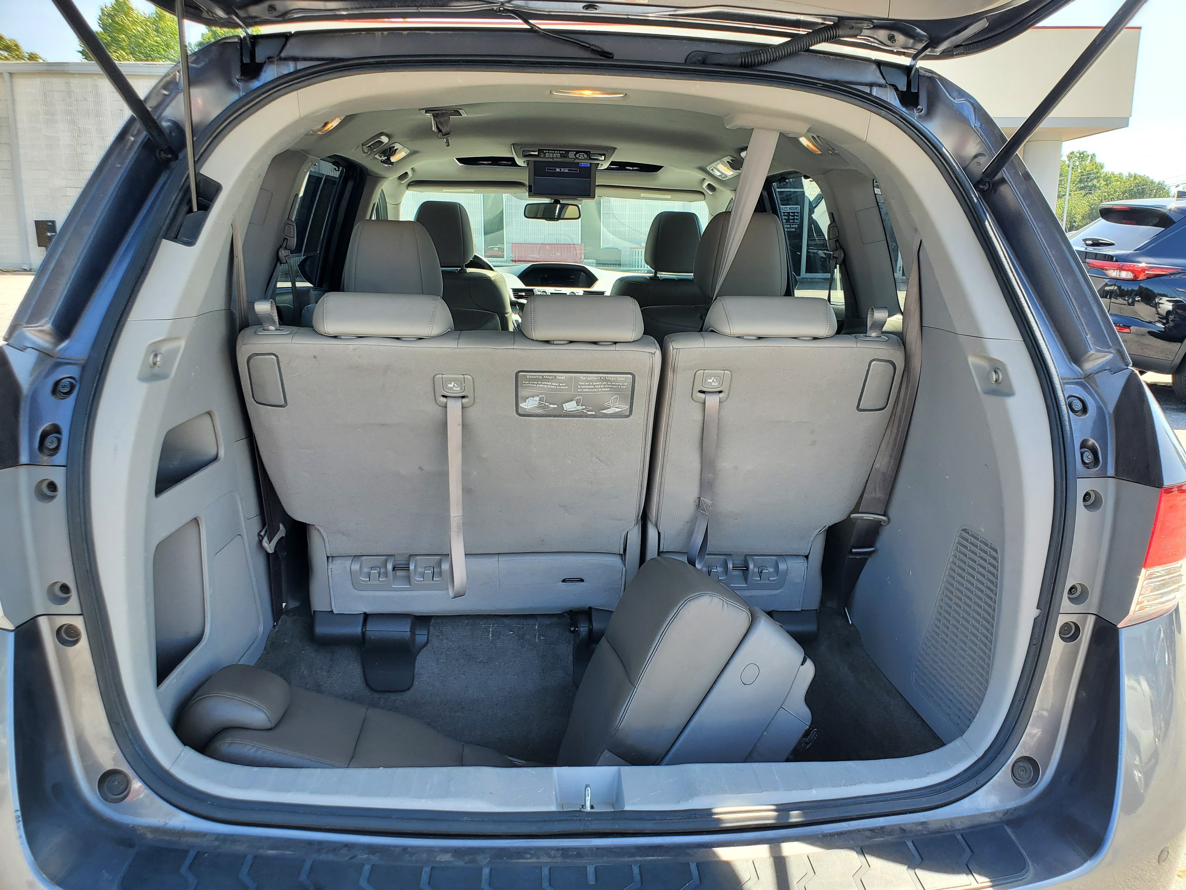 Used 2014 Honda Odyssey Touring image 8