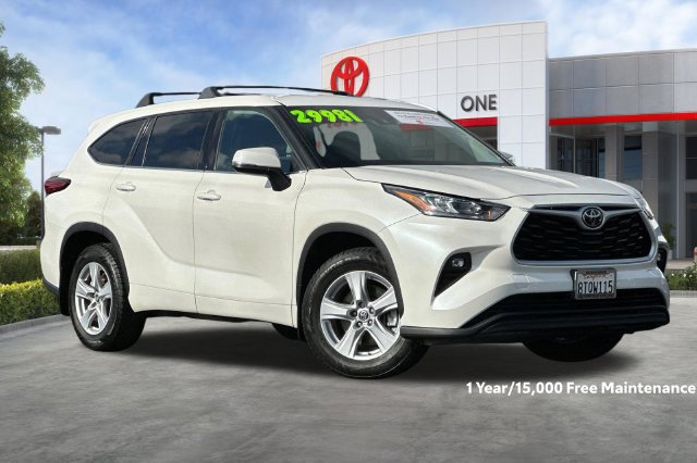Used 2020 Toyota Highlander LE AWD/4WD image 2