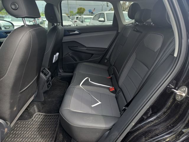 Used 2024 Volkswagen Taos SE AWD/4WD image 11