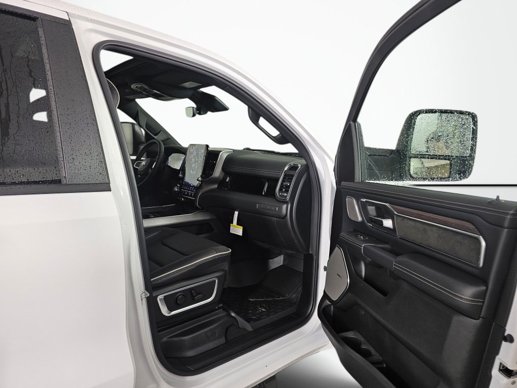 New 2026 RAM 1500 Laramie AWD/4WD image 40