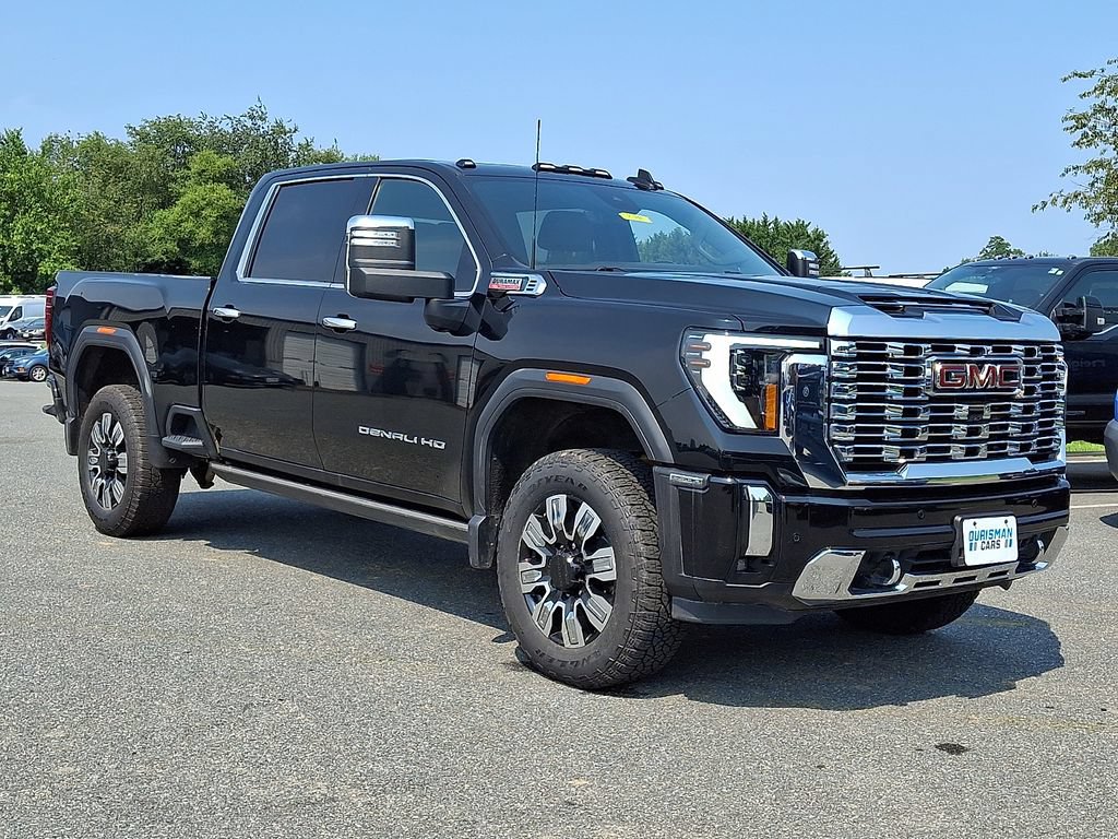 Used 2024 GMC Sierra 2500 Denali AWD/4WD image 1