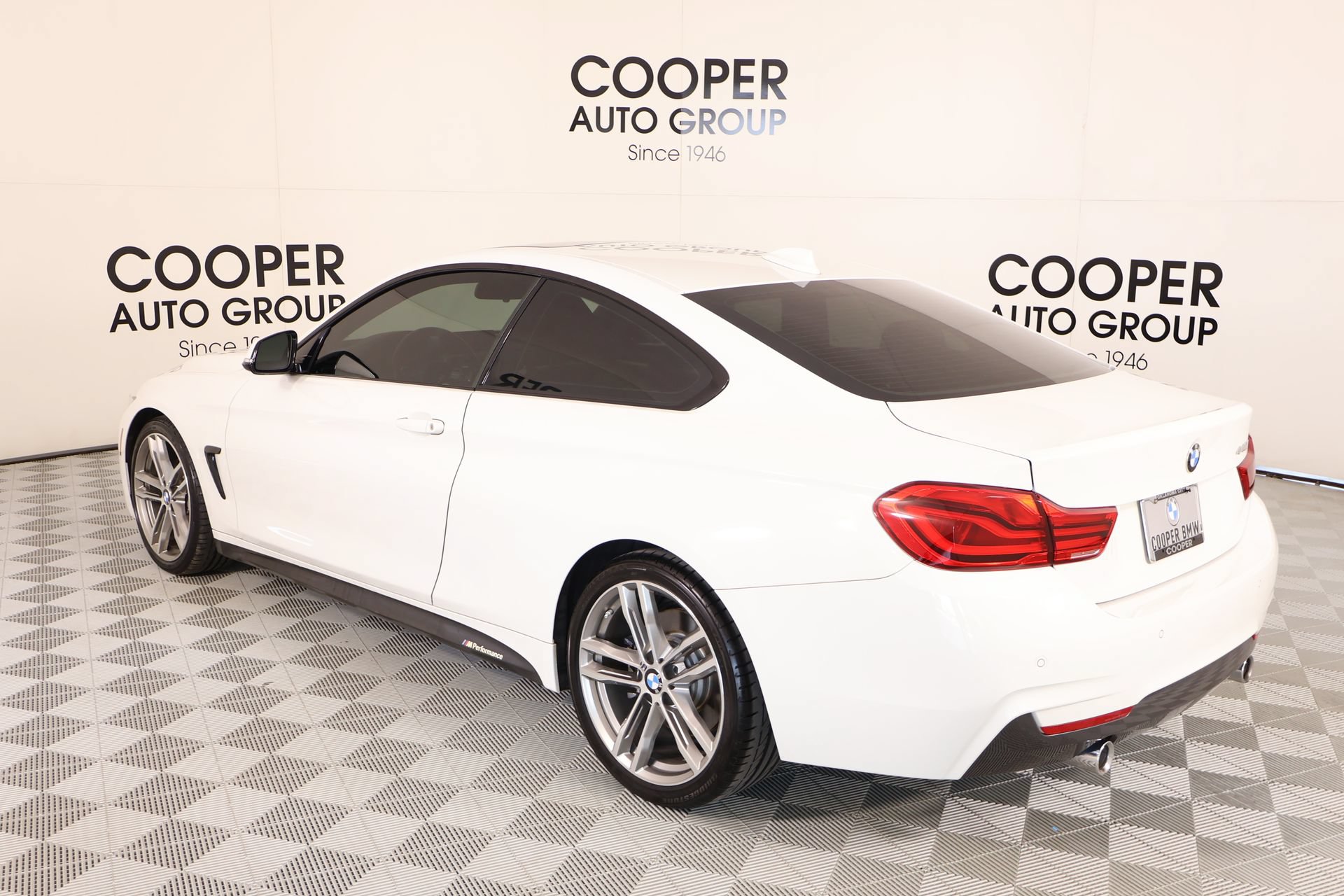Used 2019 BMW 440i Coupe w/ M Sport Package RWD image 23