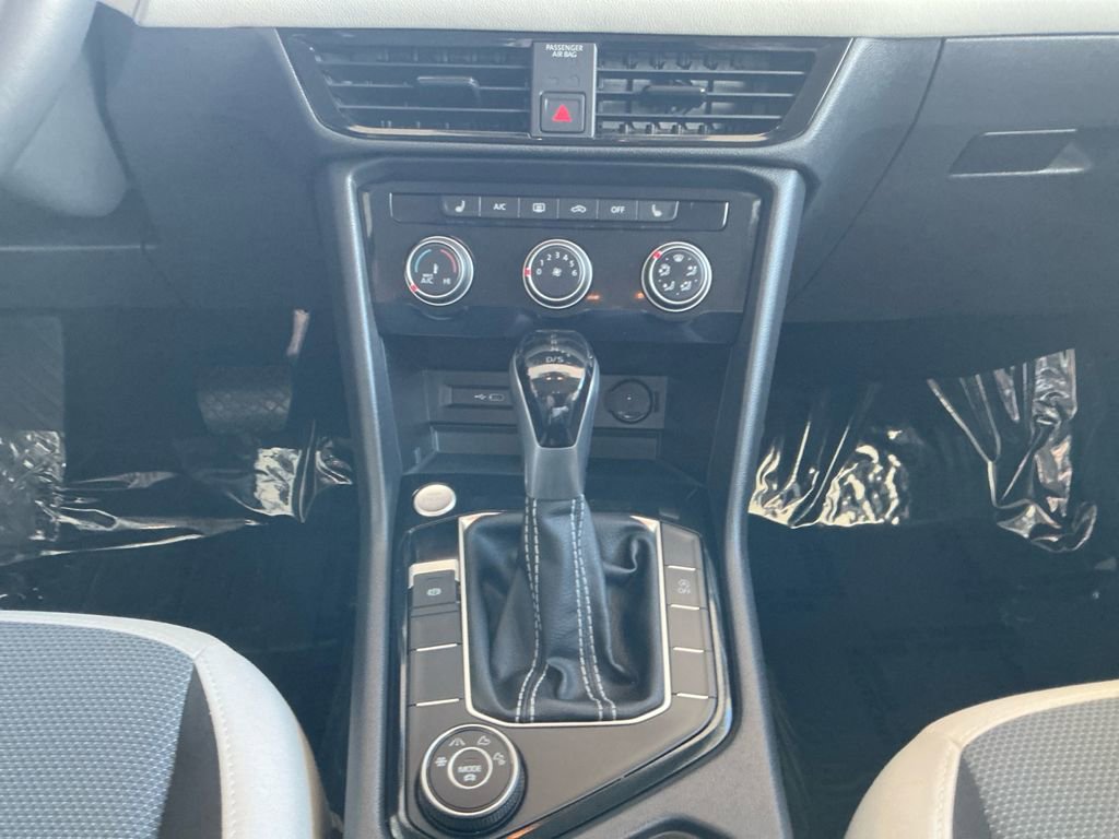 Used 2025 Volkswagen Taos S image 11