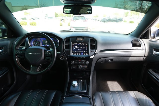 Used 2021 Chrysler 300 S image 31