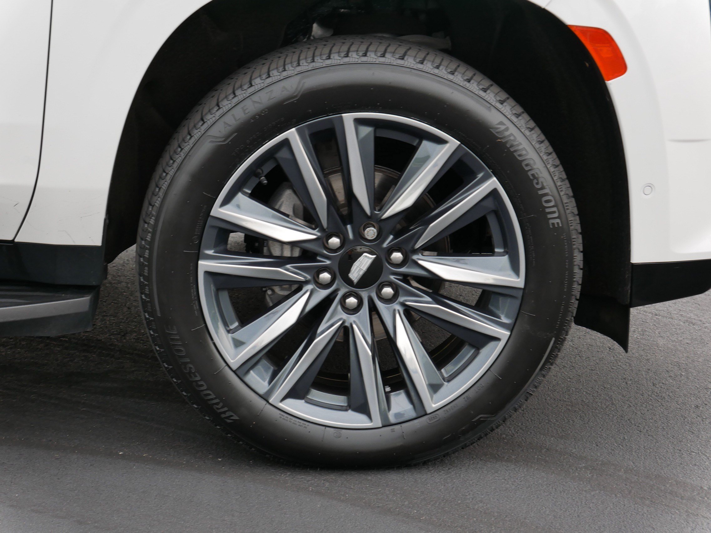 Certified 2022 Cadillac Escalade ESV Sport w/ Touring Package AWD/4WD image 15