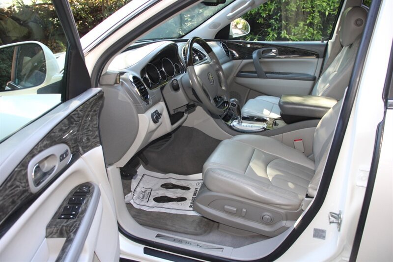 Used 2014 Buick Enclave Leather AWD/4WD image 5