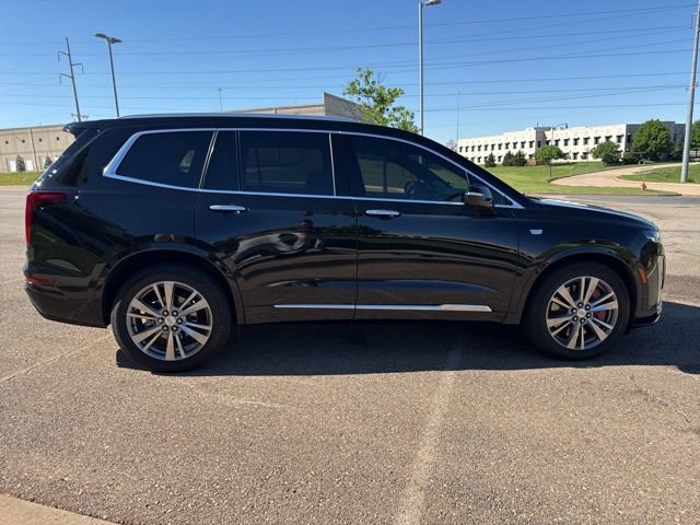 Used 2022 Cadillac XT6 Premium Luxury w/ Technology Package FWD image 4