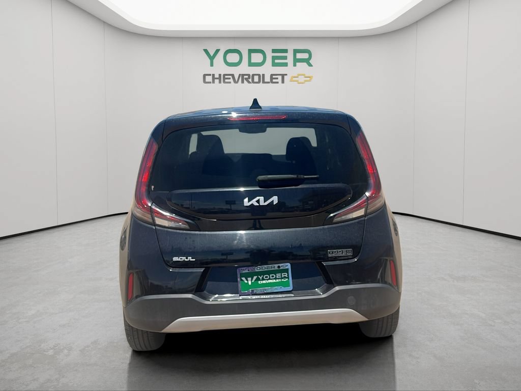 Used 2023 Kia Soul S FWD image 8