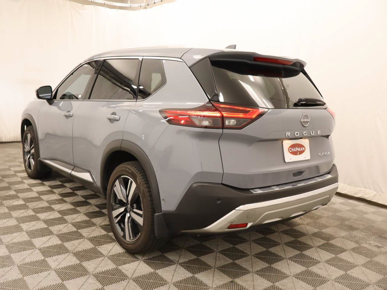 Used 2022 Nissan Rogue Platinum w/ Head-Up Display Package FWD image 3