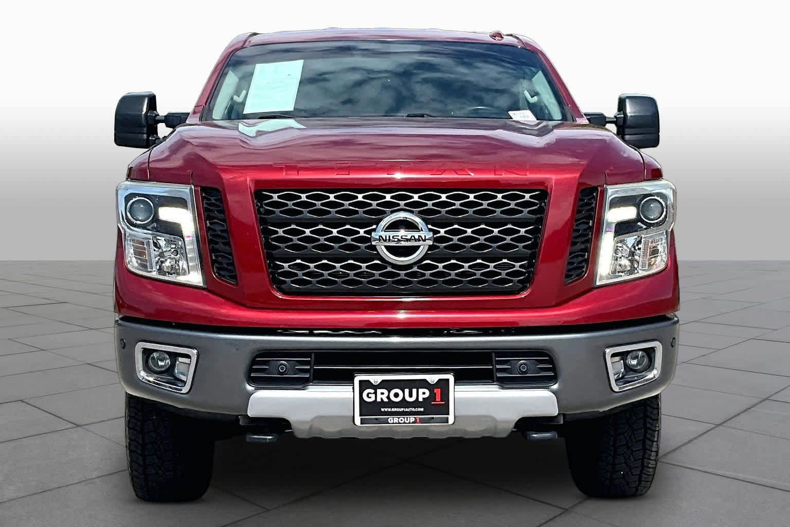 Used 2016 Nissan Titan PRO-4X AWD/4WD image 4